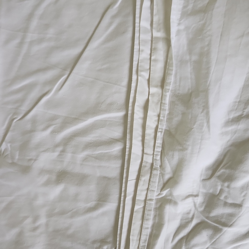 White flat sheet